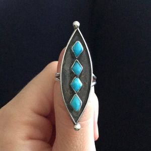 Shadowbox ring